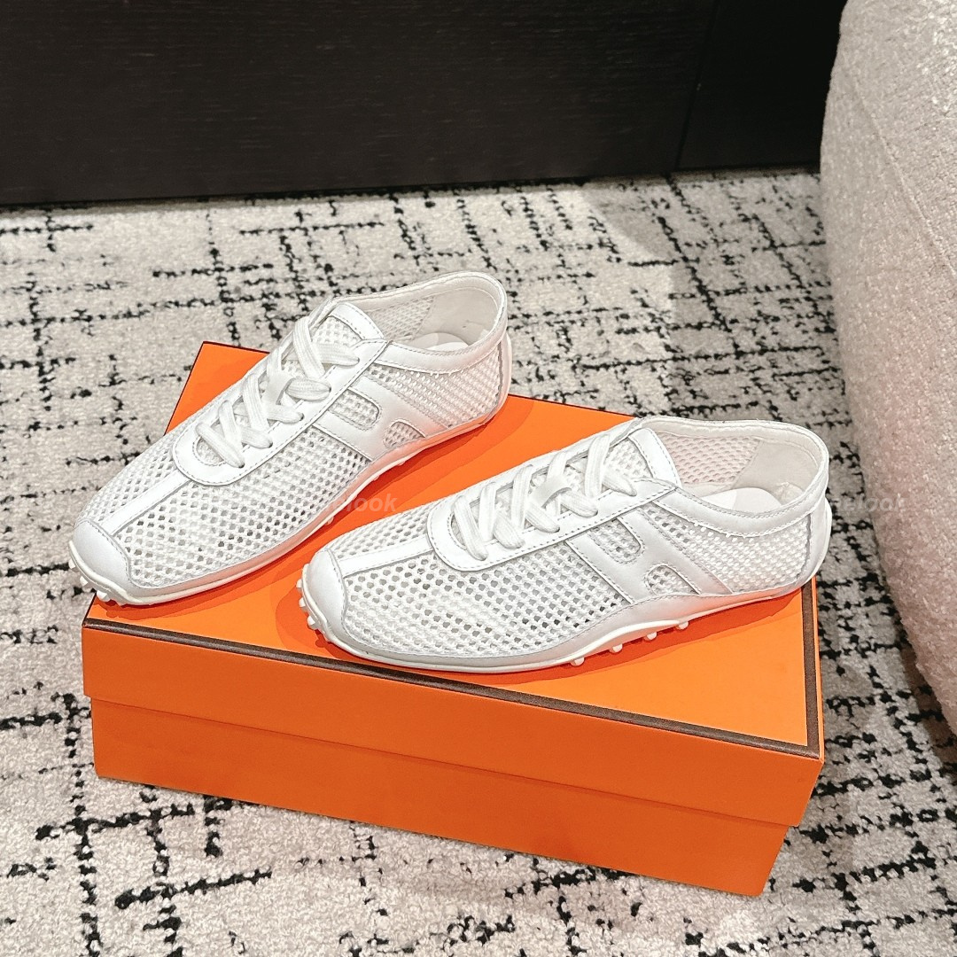 에르메스 키가 스니커즈